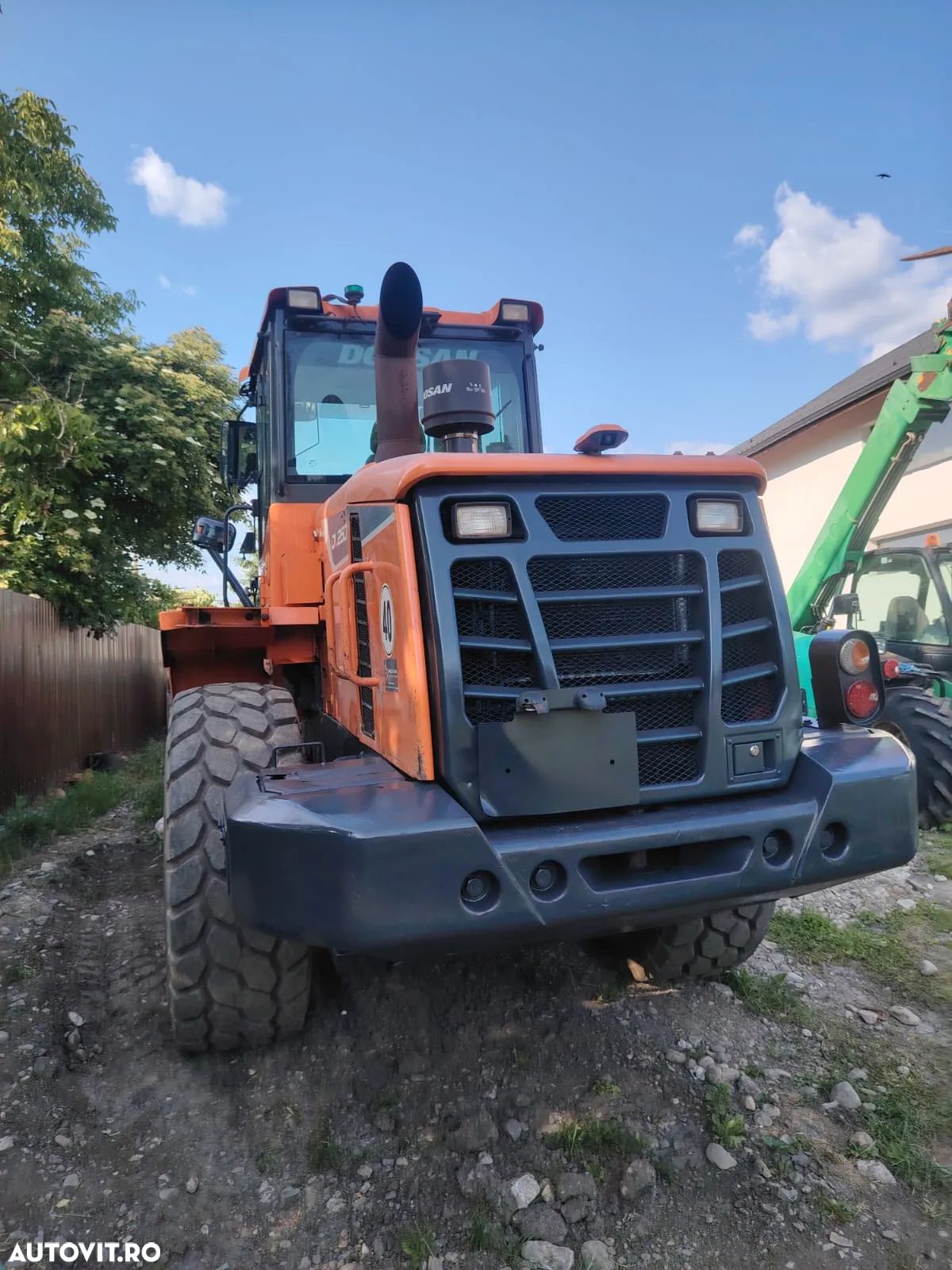 Încărcător frontal Doosan DL250