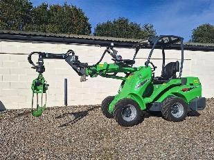 Incarcator frontal - Avant 528