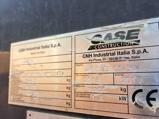 Incarcator frontal - Case 821 GXR