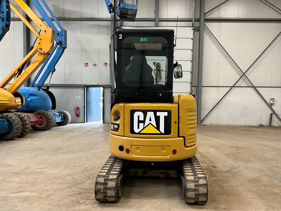 Miniexcavator - CAT 303 E CR