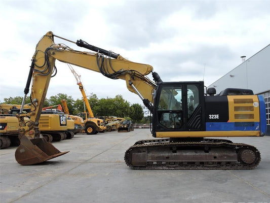 Excavator pe senile - CAT 323EL