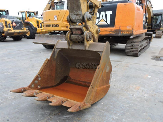 Excavator pe senile - CAT 323EL