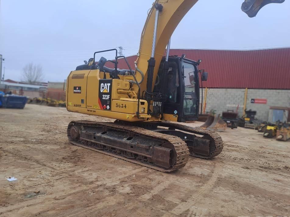 Excavator pe senile - CAT 323FLN IHC