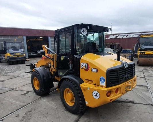 Incarcator frontal - CAT 906