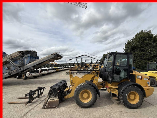 Incarcator frontal - CAT 908M