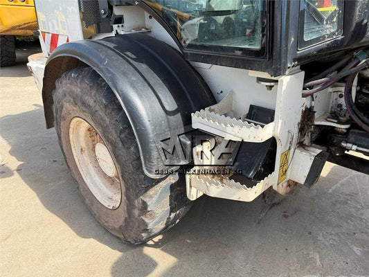 Incarcator frontal - CAT 908M