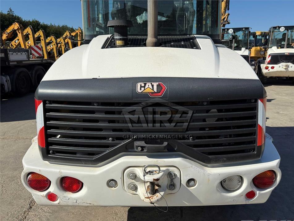 Incarcator frontal - CAT 908M
