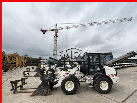 Incarcator frontal - CAT 908M