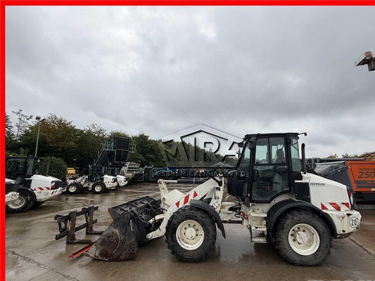 Incarcator frontal - CAT 908M