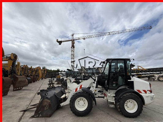 Incarcator frontal - CAT 908M