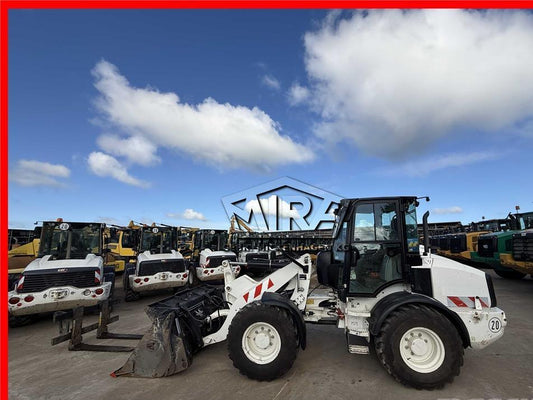 Incarcator frontal - CAT 908M