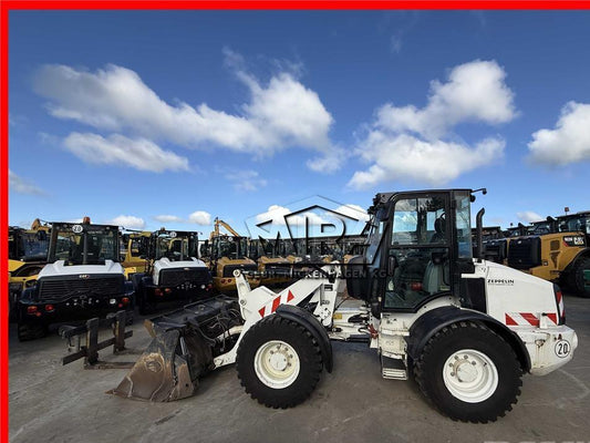 Incarcator frontal - CAT 908M