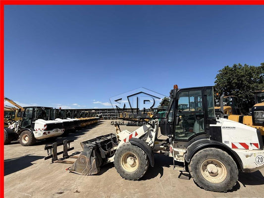 Incarcator frontal - CAT 908M