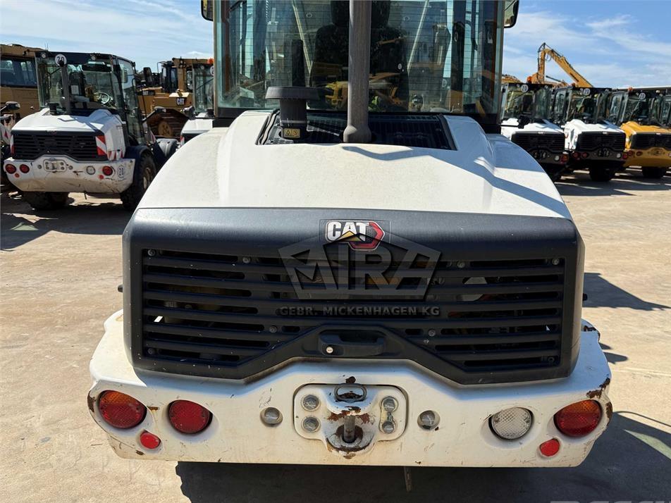 Incarcator frontal - CAT 908M