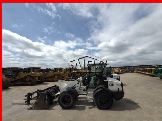 Incarcator frontal - CAT 908M