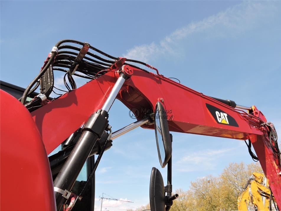 Excavator pe roti - CAT M316D ROTOTILT