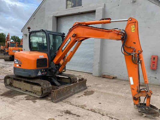 Miniexcavator - Doosan Develon DX62R-3