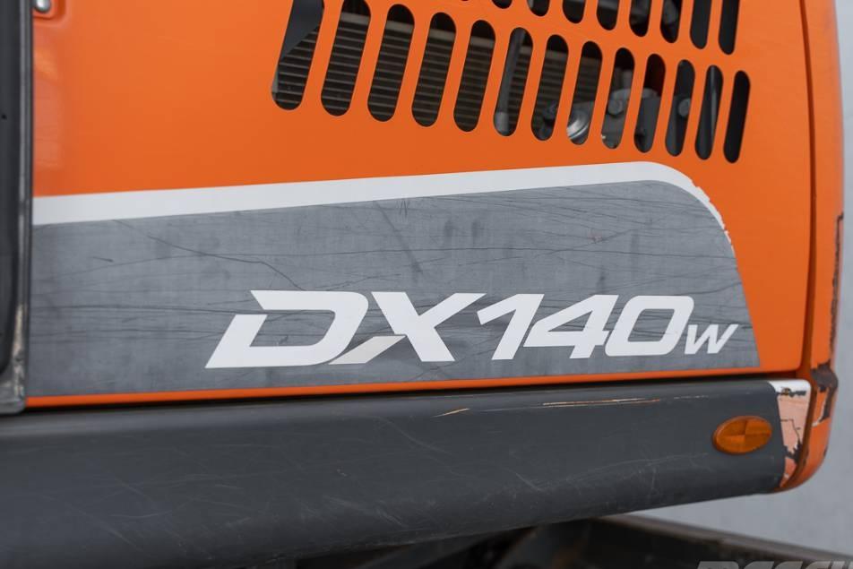 Excavator pe roti - Doosan DX 140 W