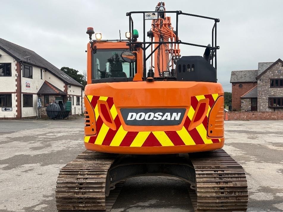 Excavator pe senile - Doosan DX140LCR-5