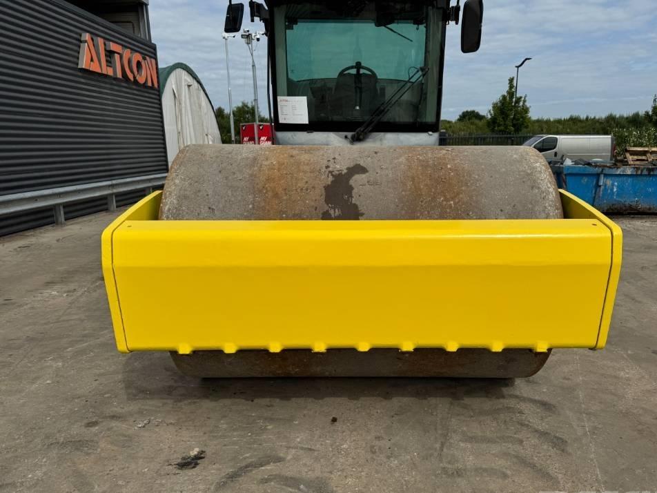 Cilindru terasier - Dynapac CA3500D