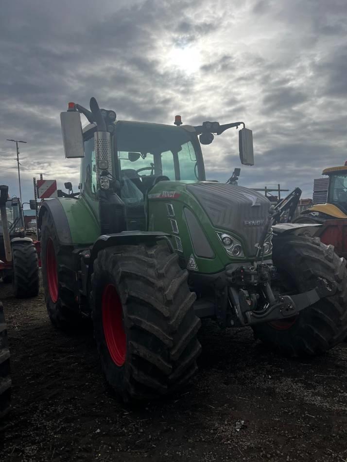 Tractor - Fendt 724