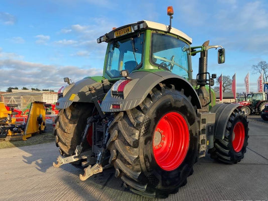 Tractor - Fendt 828 Vario S4 Profi
