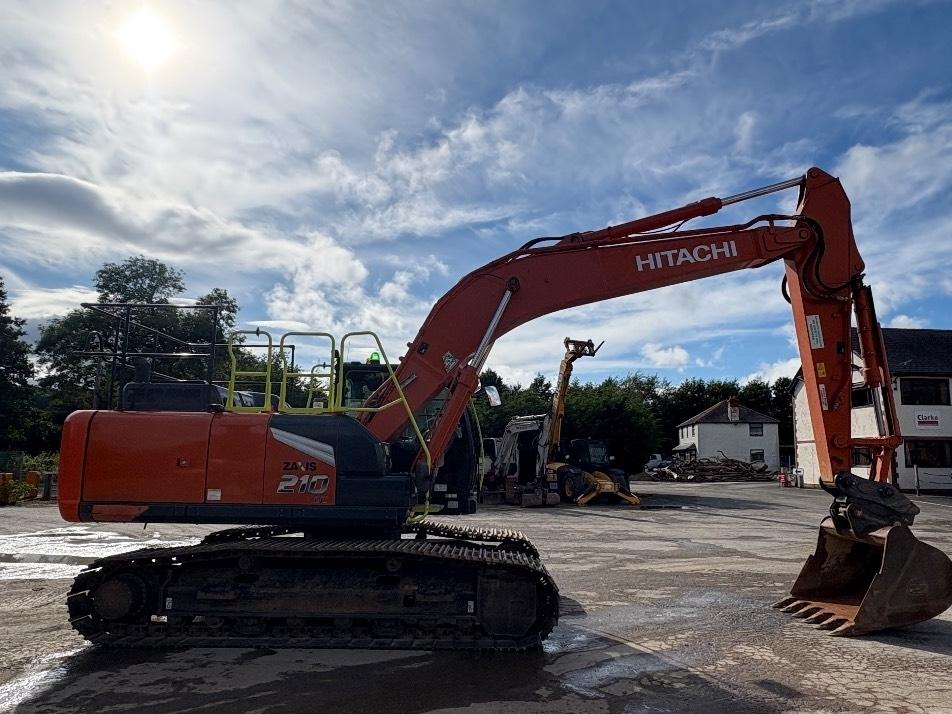 Excavator pe senile - Hitachi ZX 210 LC-7