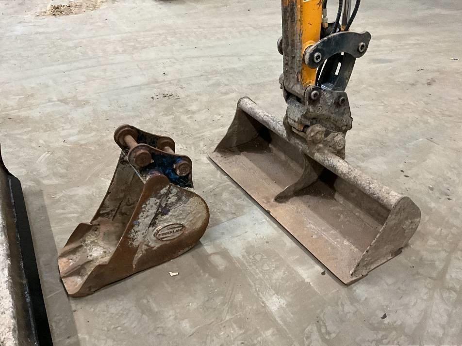 Miniexcavator - Hyundai 30 Z-9 AK