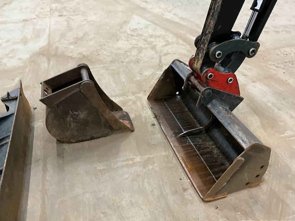 Miniexcavator - Hyundai Robex 18-9 AK