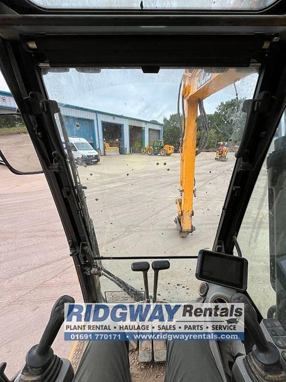 Excavator pe senile - JCB 131 X L
