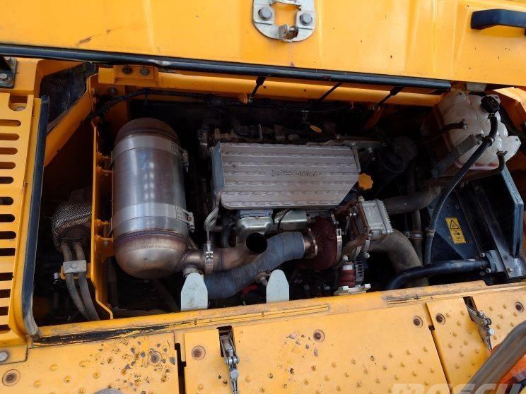 Excavator pe senile - JCB 140X LC