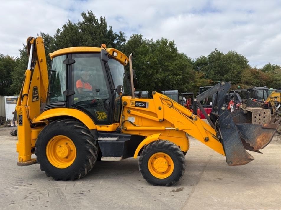 Buldoexcavator - JCB 3 CX