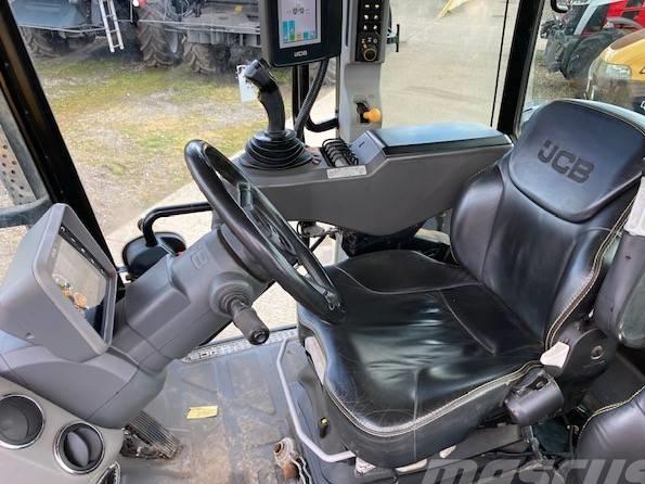 Tractor - JCB 4220 Tractor