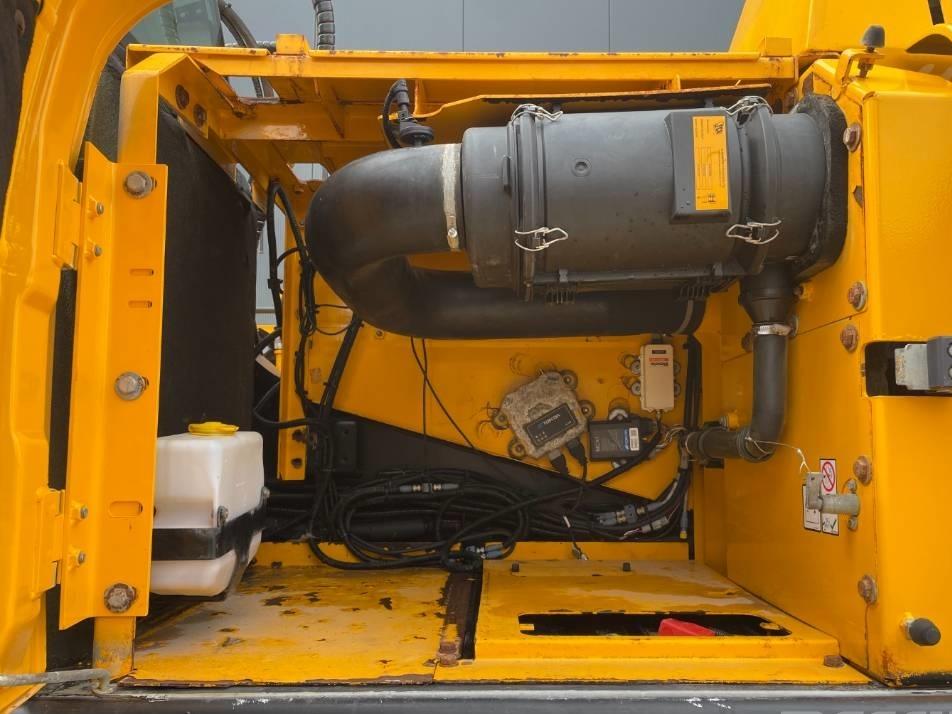 Excavator pe senile - JCB JS300LC -- JS 300 LC