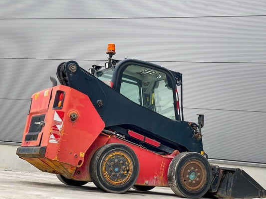 Mini incarcator - JCB R260