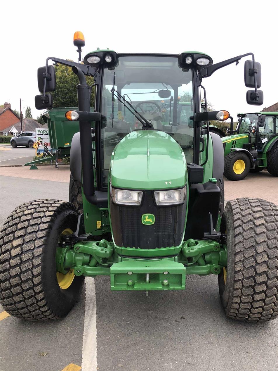 Tractor - John Deere 5100R
