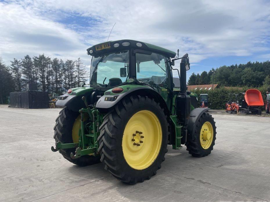 Tractor - John Deere 6135R