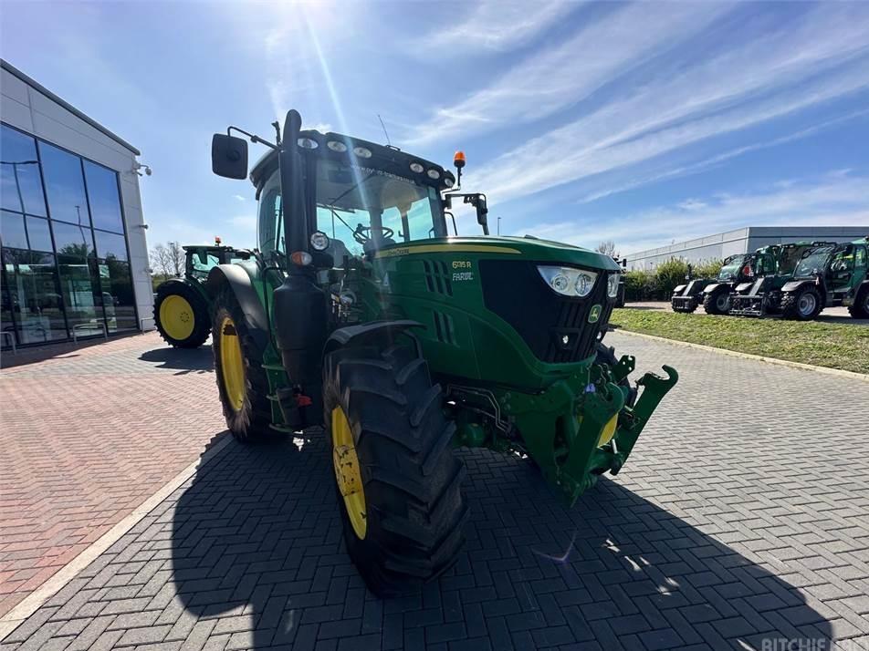 Tractor - John Deere 6135R