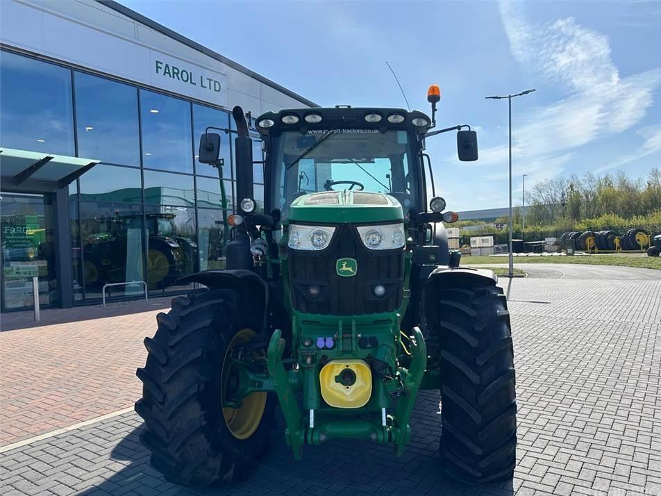 Tractor - John Deere 6135R
