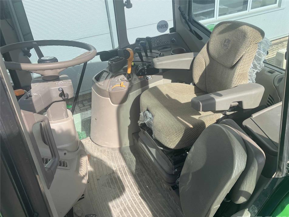 Tractor - John Deere 6145M