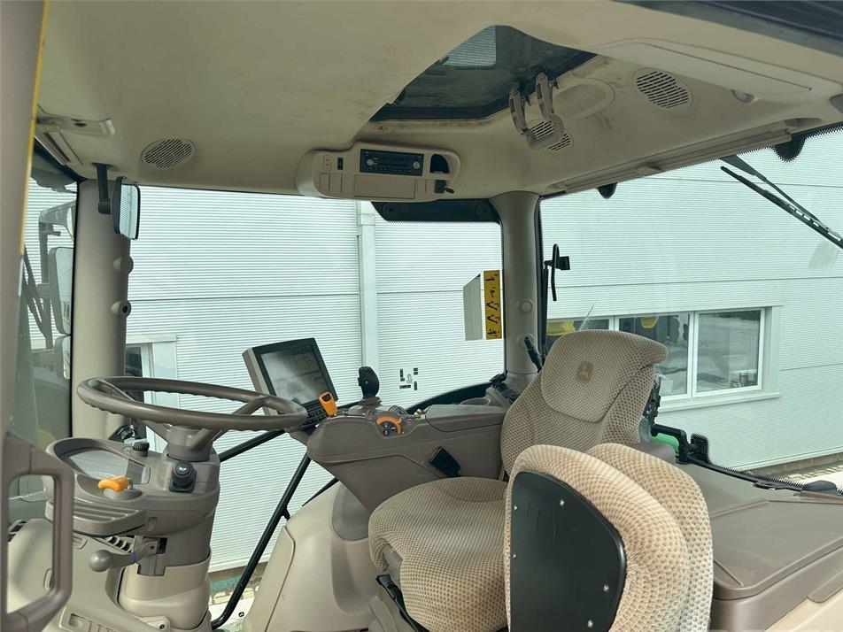 Tractor - John Deere 6155R