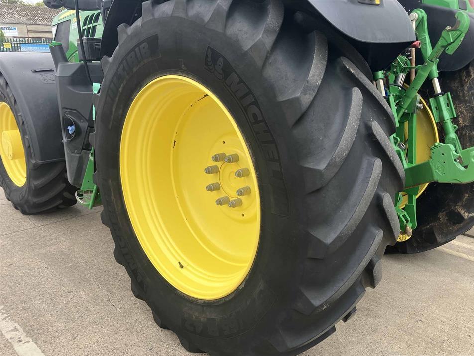 Tractor - John Deere 6155R