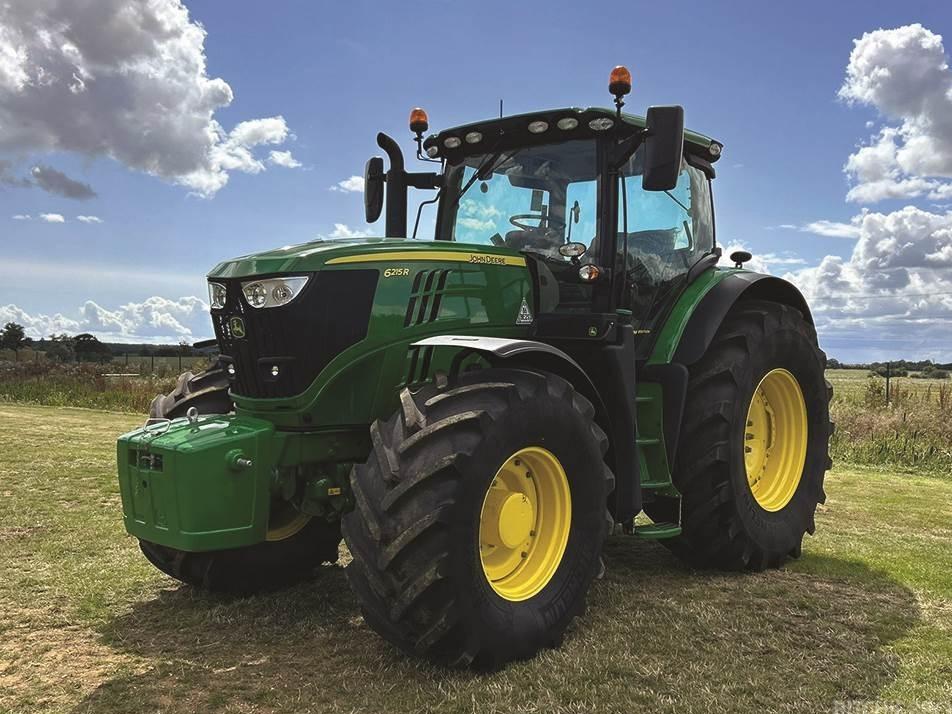 Tractor - John Deere 6215R