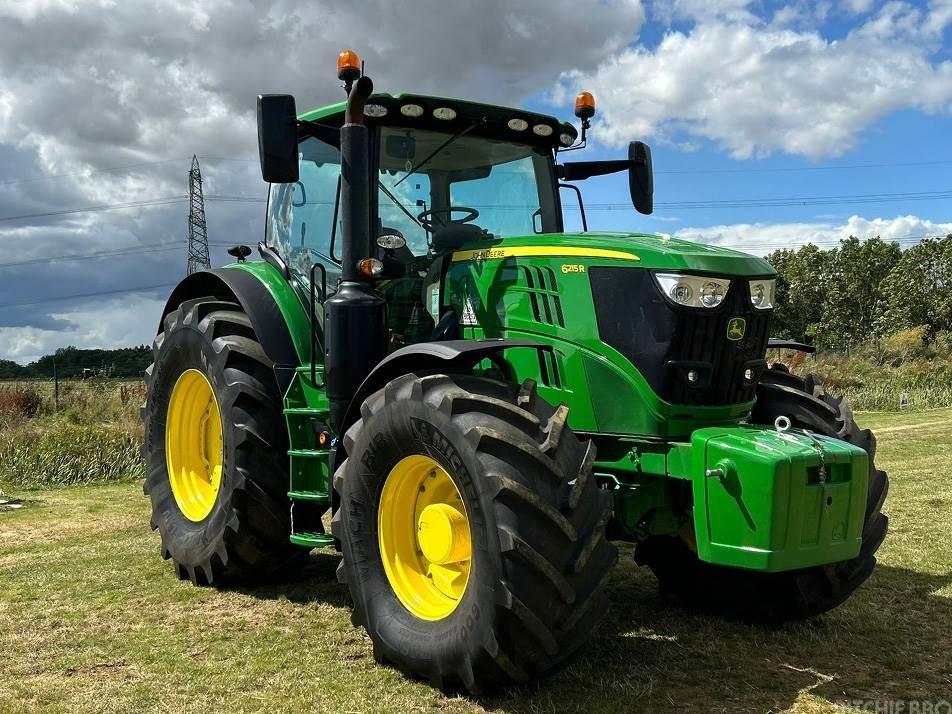 Tractor - John Deere 6215R