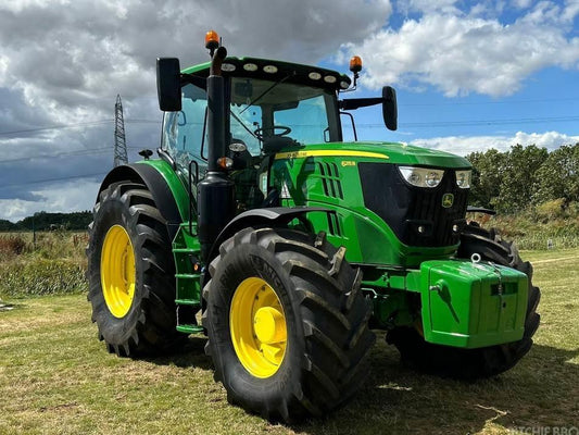 Tractor - John Deere 6215R - VASTech Machinery