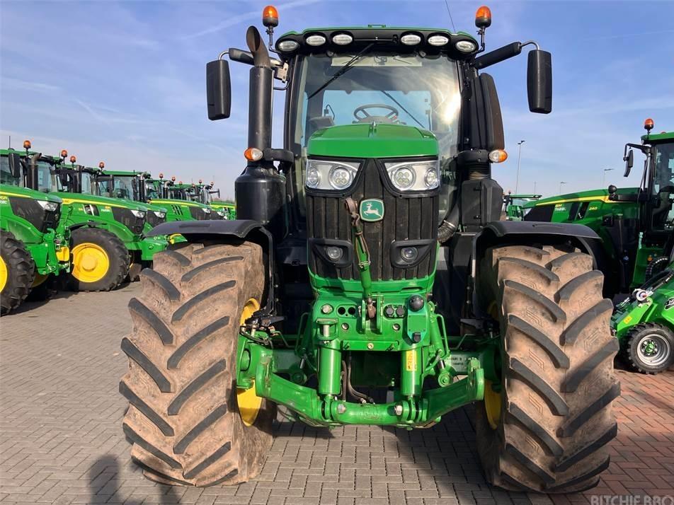 Tractor - John Deere 6250R