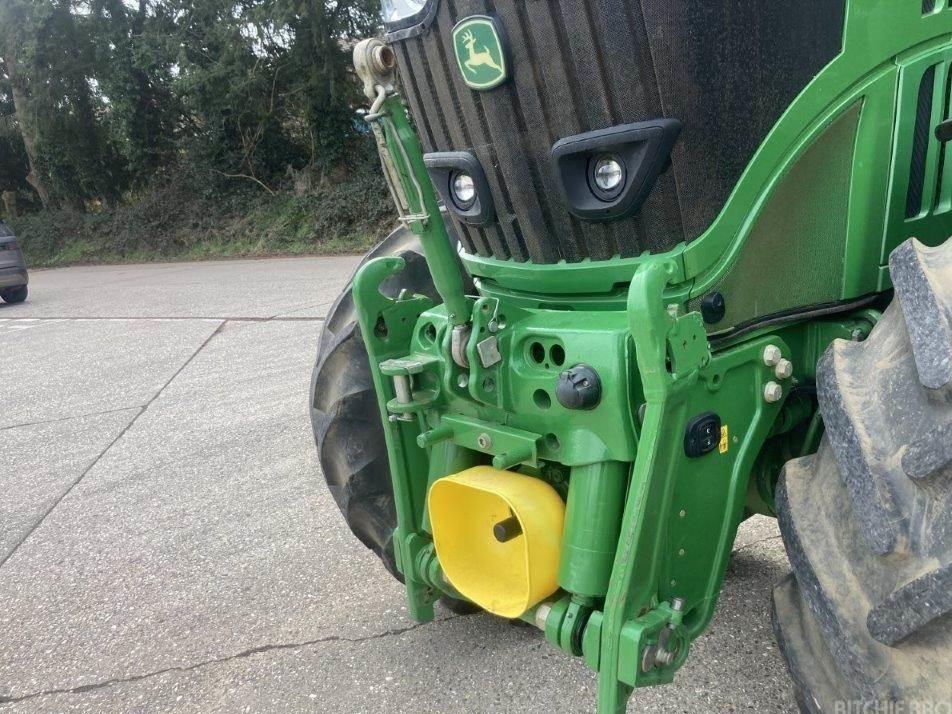 Tractor - John Deere 6250R