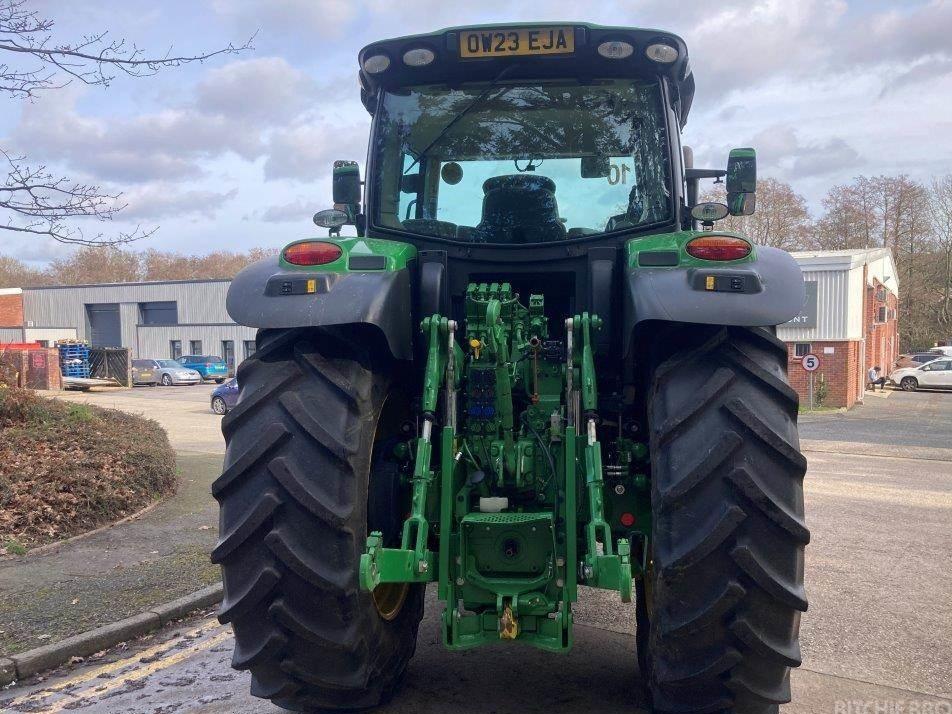 Tractor - John Deere 6R 215