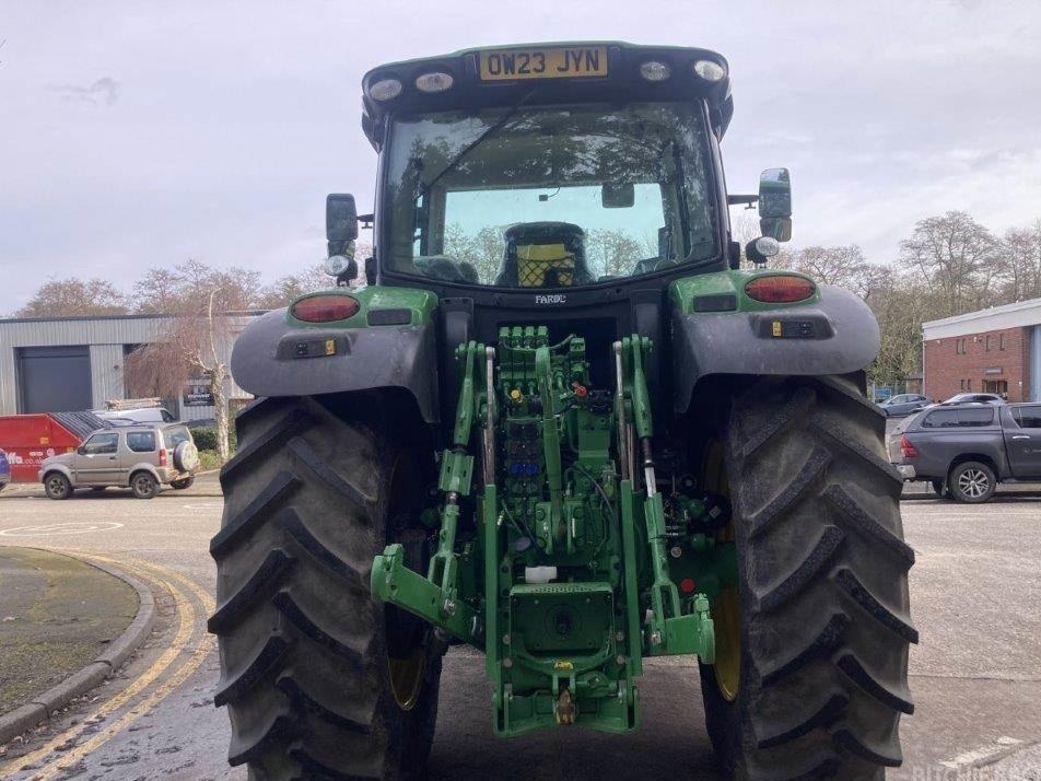 Tractor - John Deere 6R 215
