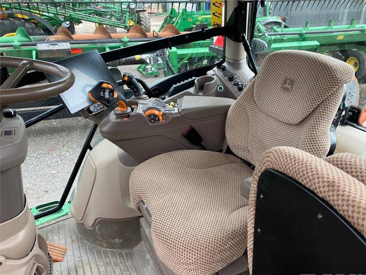 Tractor - John Deere 6R 215